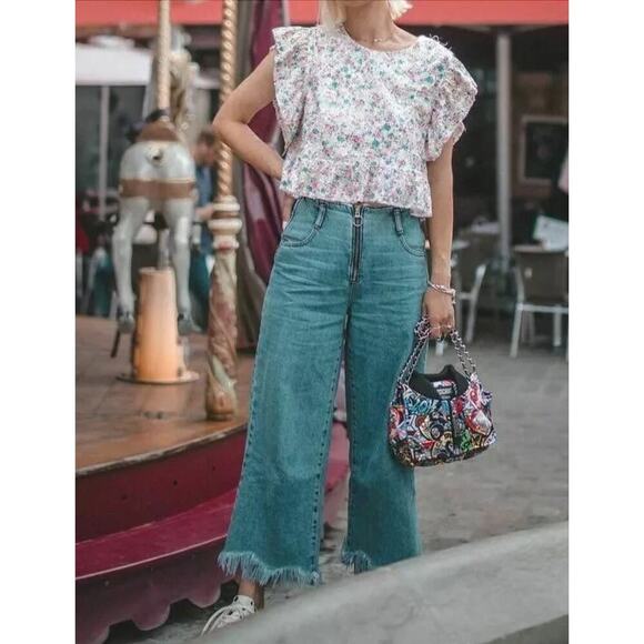Zara Floral Sequin Crop Top Blouse Flutter Sleeves Cream Pink Blue, Size Medium - Picture 2 of 14